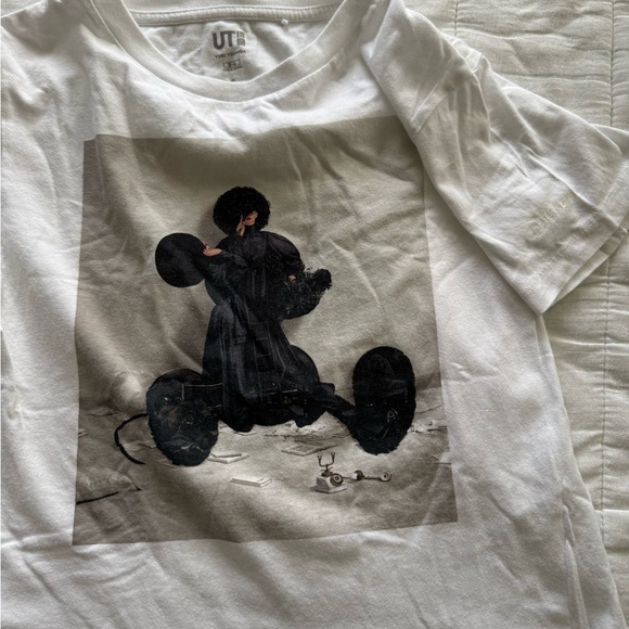 Uniqlo Other - Uniqlo artist collab Mickey Graphic T-Shirt
